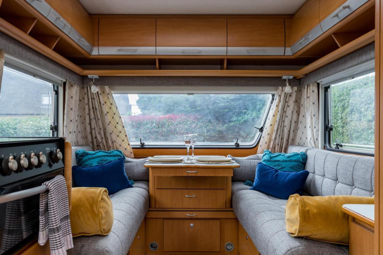 Cosy Caravan On Luxury Campsite Hulme End Zewnętrze zdjęcie