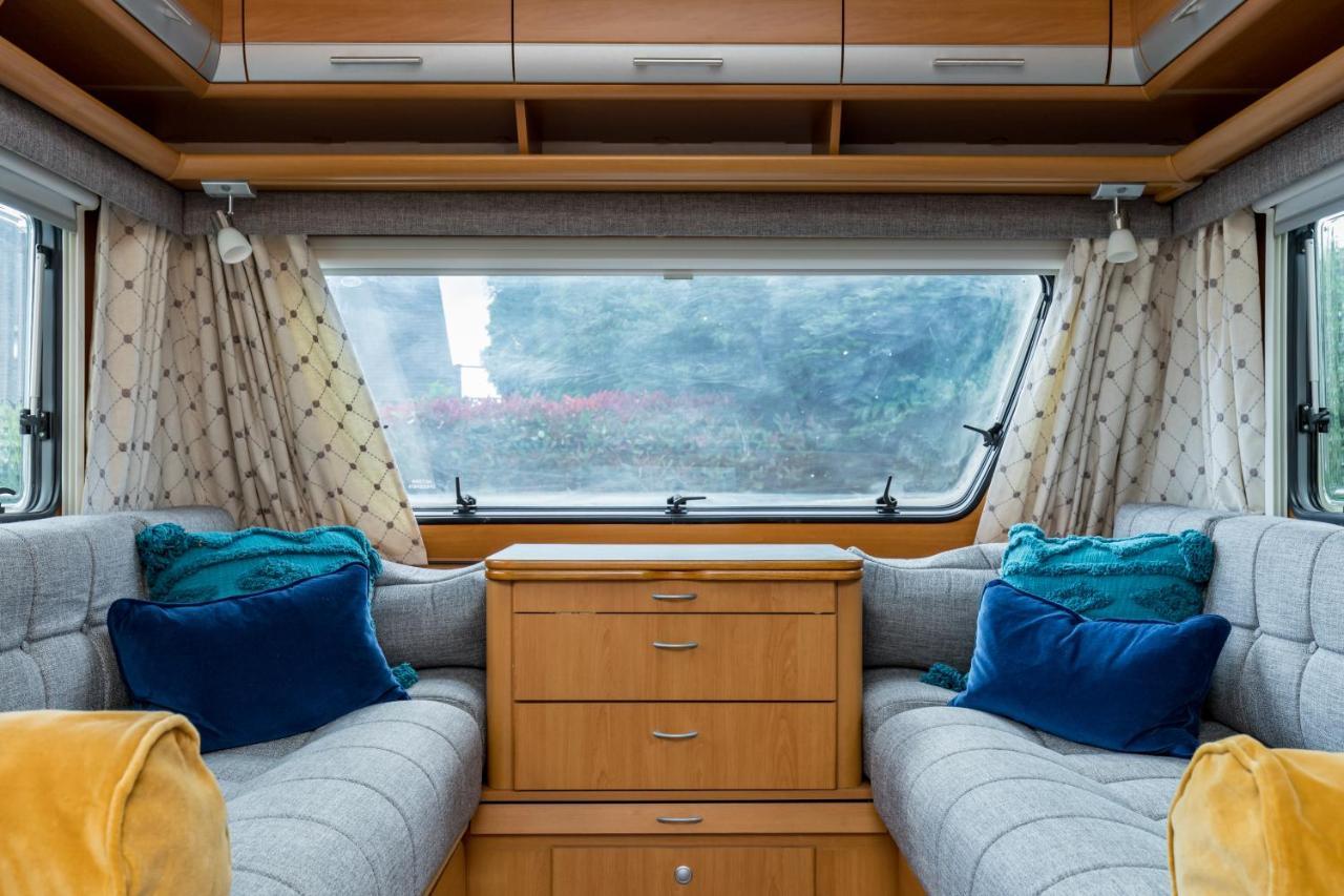 Cosy Caravan On Luxury Campsite Hulme End Zewnętrze zdjęcie