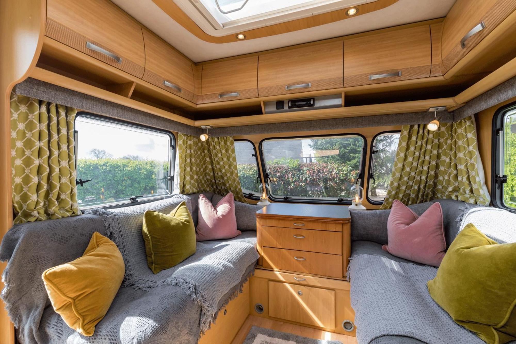 Cosy Caravan On Luxury Campsite Hulme End Zewnętrze zdjęcie